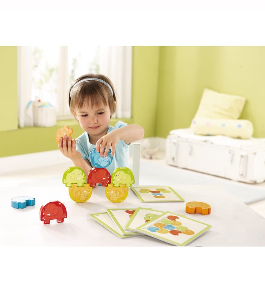 Jogo de empilhamento de elefantes de madeira