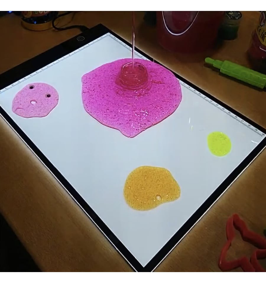 Adjustable A4 light table