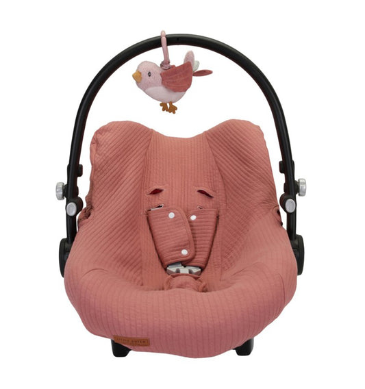 Little bird pulls and vibrates