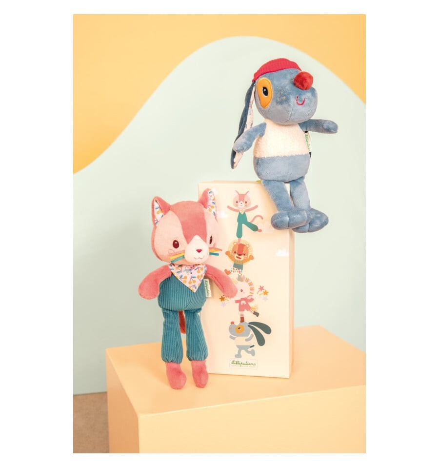 Jules, o cão que ama pelúcia