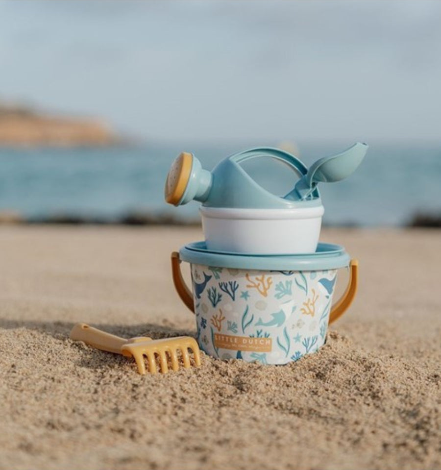 Ocean Dreams 5-piece beach set in blue