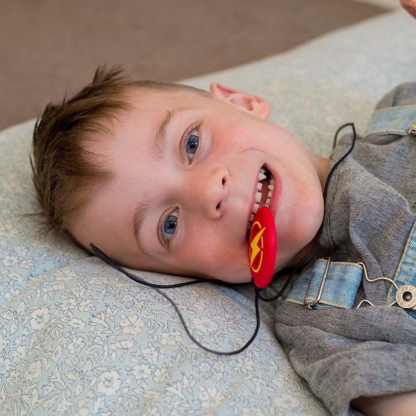 Colgante Mordedor Strike Energy - Jellystone Designs