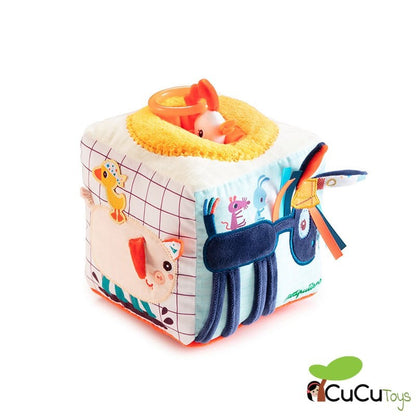 Activity cube with farm sounds