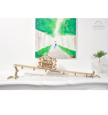 UGears - Bonde sobre trilhos, Kit de madeira 3D