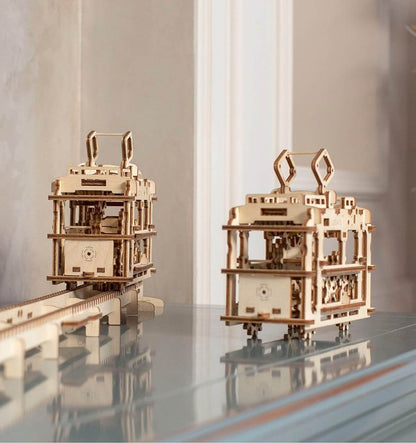 UGears - Bonde sobre trilhos, Kit de madeira 3D