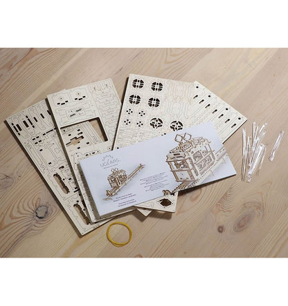 UGears - Bonde sobre trilhos, Kit de madeira 3D