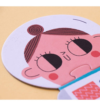 Valentina in Space, 10-piece evolutionary puzzle