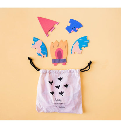 Valentina in Space, 10-piece evolutionary puzzle