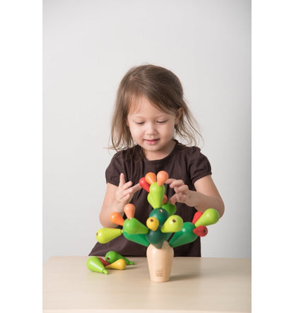 Jogo de empilhar e equilibrar, design de cacto