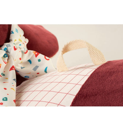 Rosalie keeps your secrets, activity cushion