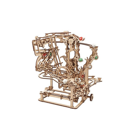 Corrida de bolinhas de gude em cadeia