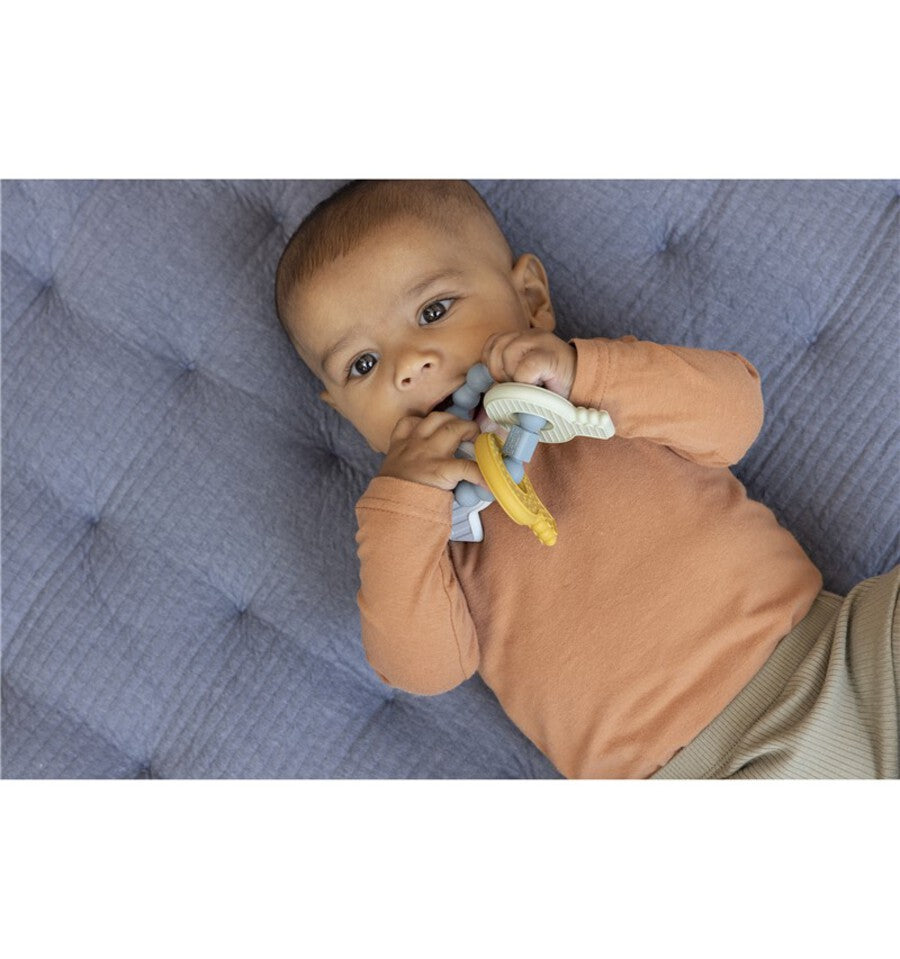 Chaveiro de silicone azul mordedor