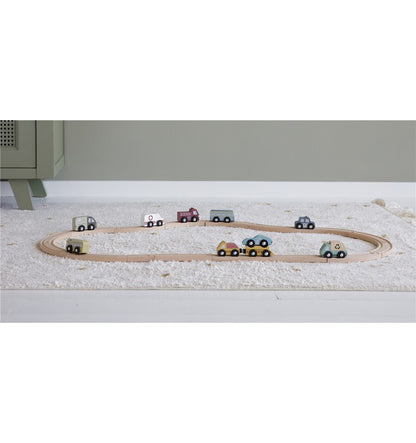 9 vehículos de madera