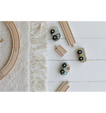 9 vehículos de madera