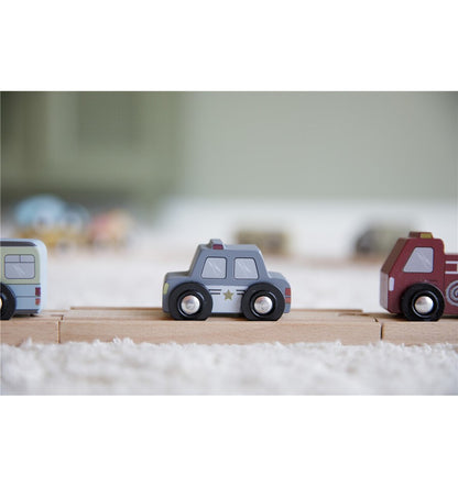 9 vehículos de madera