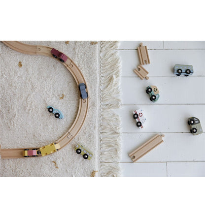 9 vehículos de madera