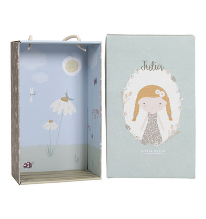 Julia, muñeca de trapo