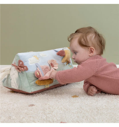 Almofada de atividades triangular Flores e borboletas