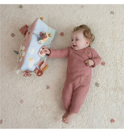 Almofada de atividades triangular Flores e borboletas