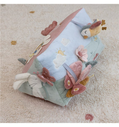 Almofada de atividades triangular Flores e borboletas