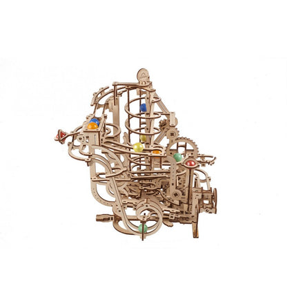 Corrida de bolinhas de gude com elevador em espiral