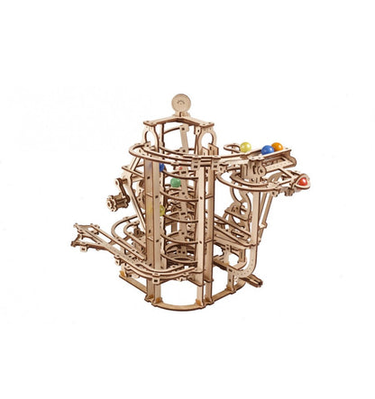 Corrida de bolinhas de gude com elevador em espiral