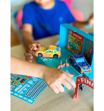 Crie seus próprios carros de corrida retrô com fricção