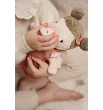 Bebé Rosa con canastilla