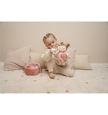 Bebé Rosa con canastilla