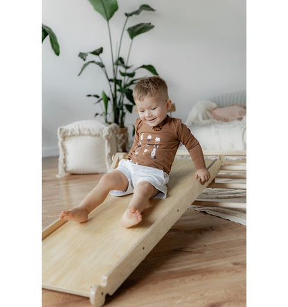 Triangulo Pikler Móvil con 1 Rampa Mopitri