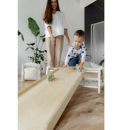 Triangulo Pikler Móvil con 1 Rampa Mopitri