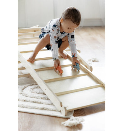 Triangulo Pikler Móvil con 1 Rampa Mopitri