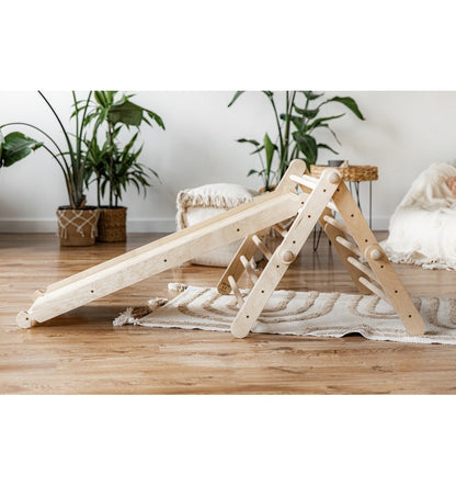 Triangulo Pikler Móvil con 1 Rampa Mopitri