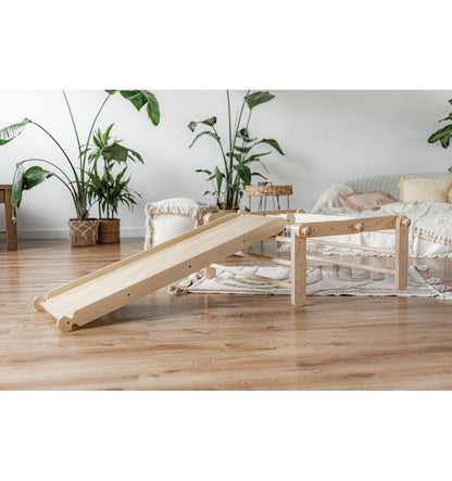 Triangulo Pikler Móvil con 1 Rampa Mopitri