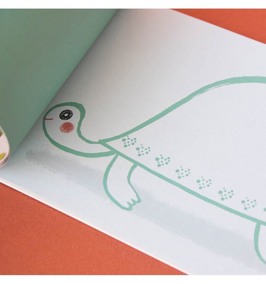 Art &amp; Stickers, activity book