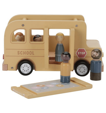 Bus escolar con Muñecos