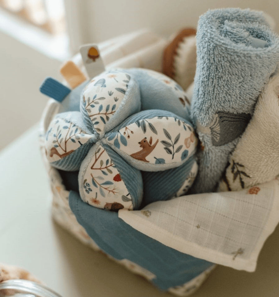 Pelota Montessori Forest Friends