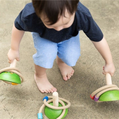 Arremesso de argolas, um brinquedo ecológico