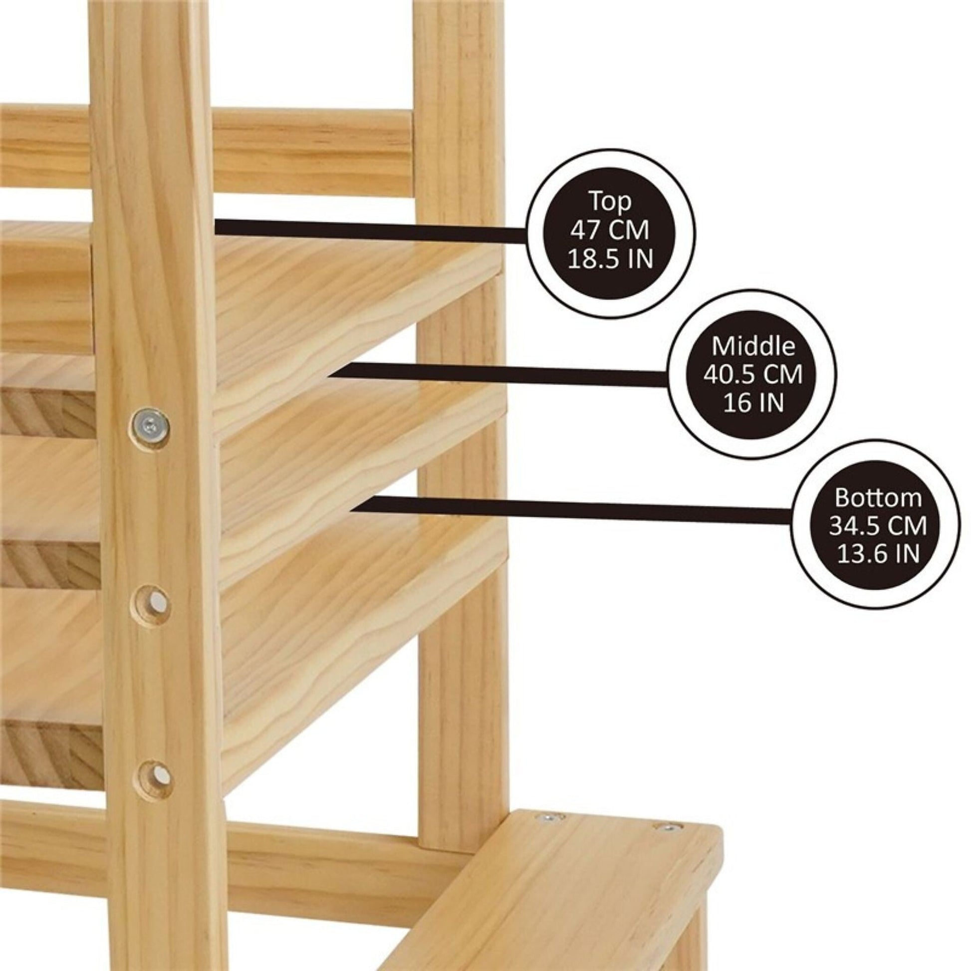 Detalle de las alturas ajustables de la torre de aprendizaje Montessori de madera natural